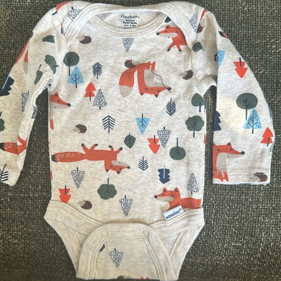 Gerber set of wildlife onesies. - Picture 3 of 7